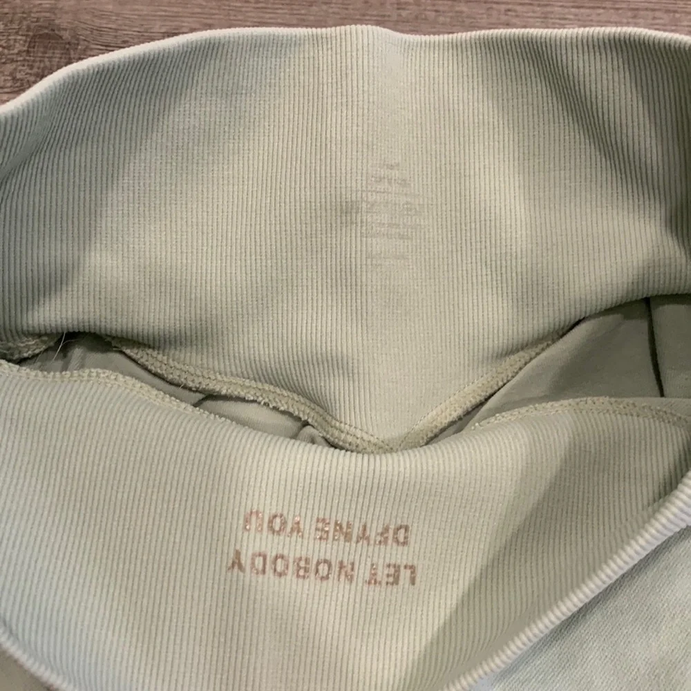 DFYNE Dynamic Shorts - Picture 2 of 3
